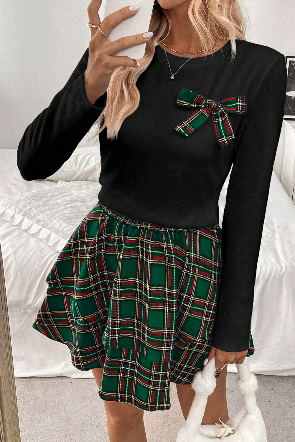 Green Long Sleeve Tee Plaid Bow Decor Ruffle Mini Skirt 2pcs Set