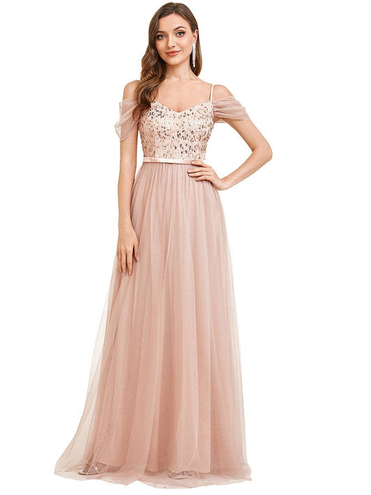 Elegant A-Line Tulle Bridesmaid Gown with Sweetheart Neckline