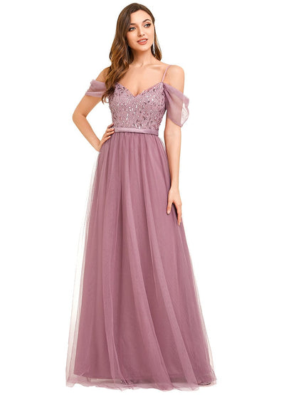 Elegant A-Line Tulle Bridesmaid Gown with Sweetheart Neckline