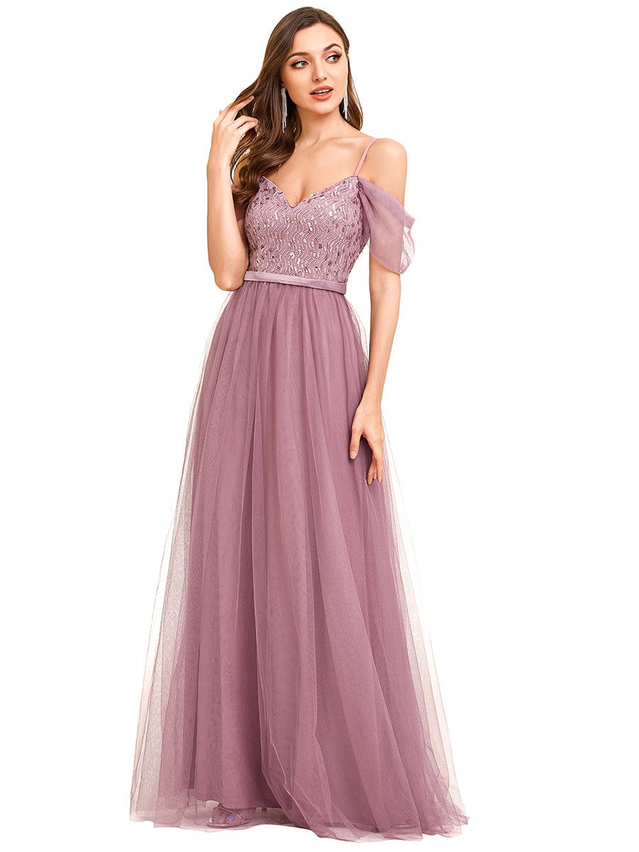 Elegant A-Line Tulle Bridesmaid Gown with Sweetheart Neckline
