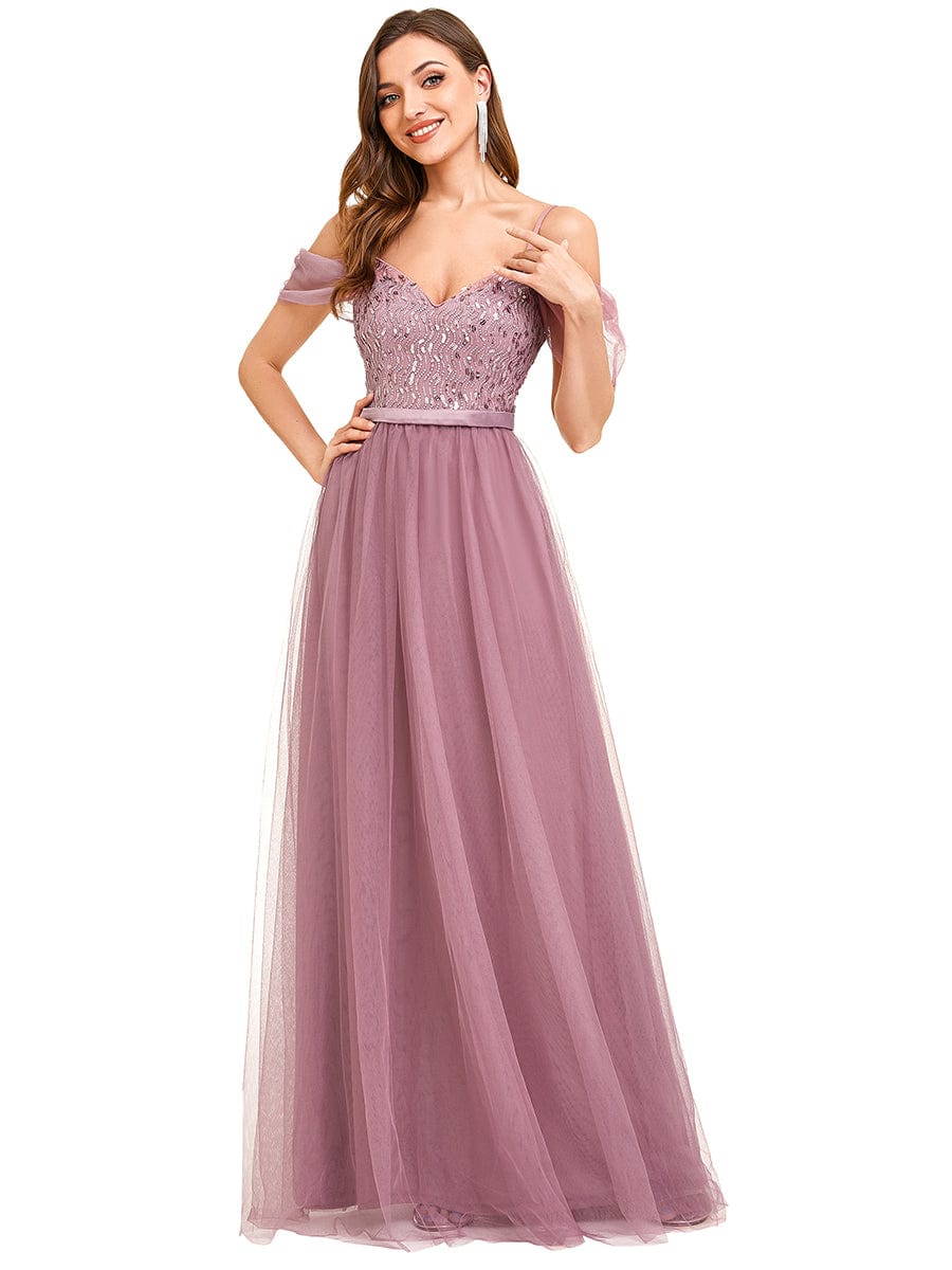 Elegant A-Line Tulle Bridesmaid Gown with Sweetheart Neckline