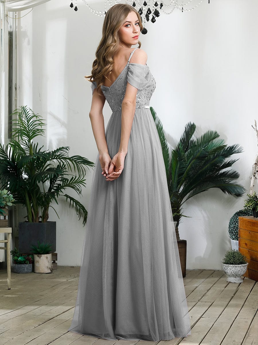 Elegant A-Line Tulle Bridesmaid Gown with Sweetheart Neckline