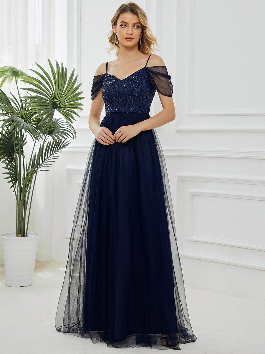 Elegant A-Line Tulle Bridesmaid Gown with Sweetheart Neckline