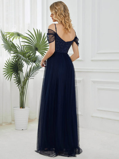 Elegant A-Line Tulle Bridesmaid Gown with Sweetheart Neckline