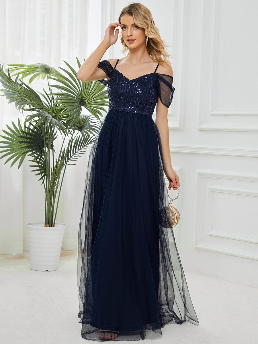 Elegant A-Line Tulle Bridesmaid Gown with Sweetheart Neckline