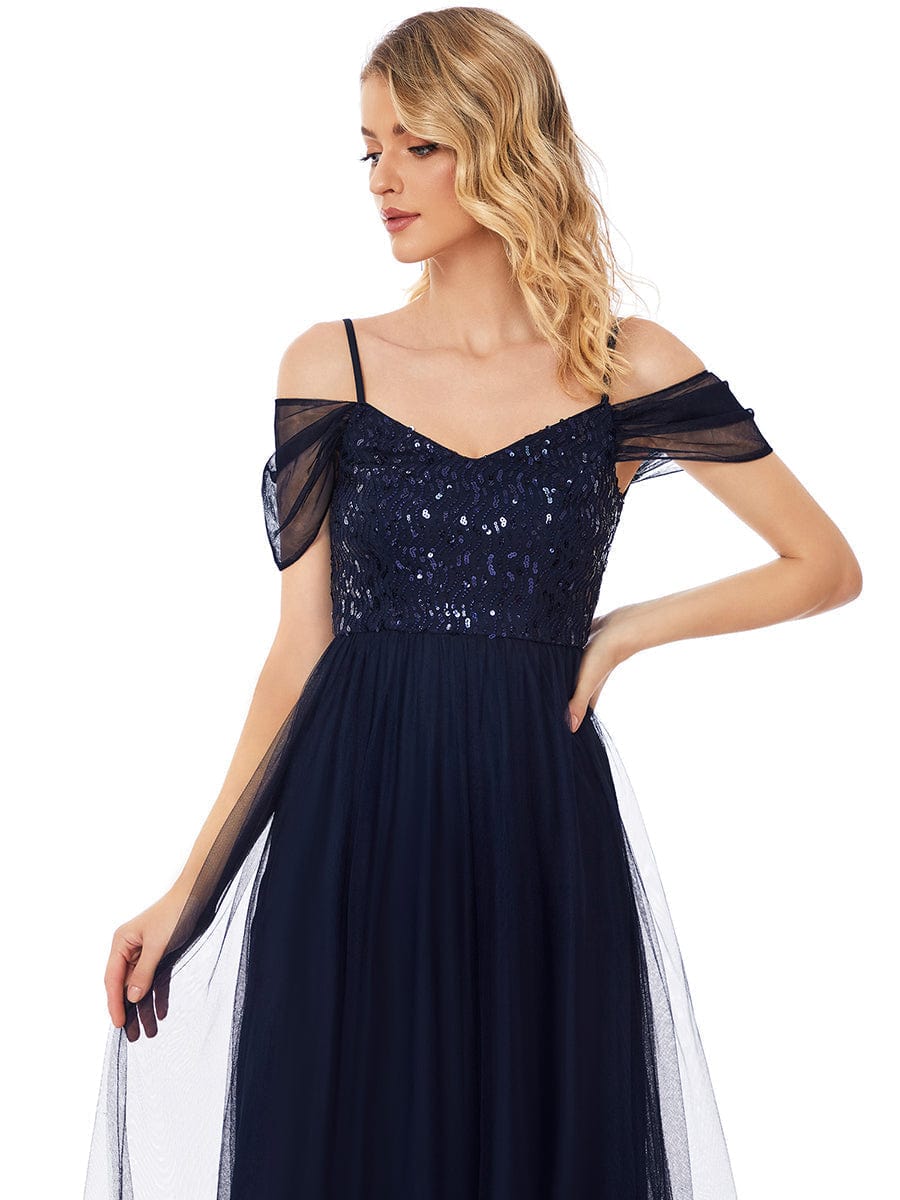 Elegant A-Line Tulle Bridesmaid Gown with Sweetheart Neckline