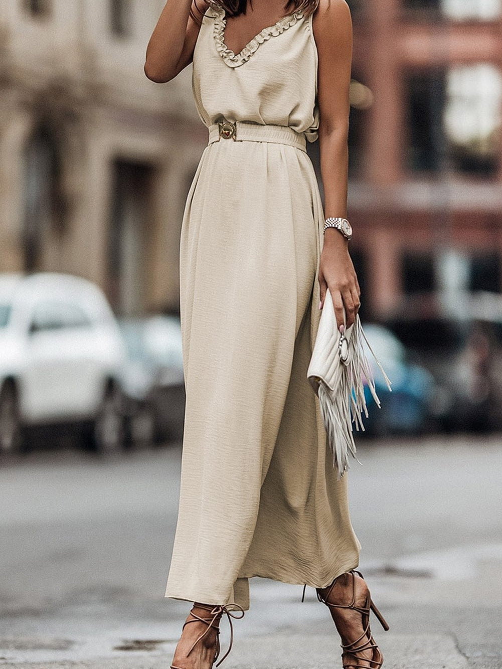 Elegant Apricot Maxi Dress with V-Neckline and Elastic Belt