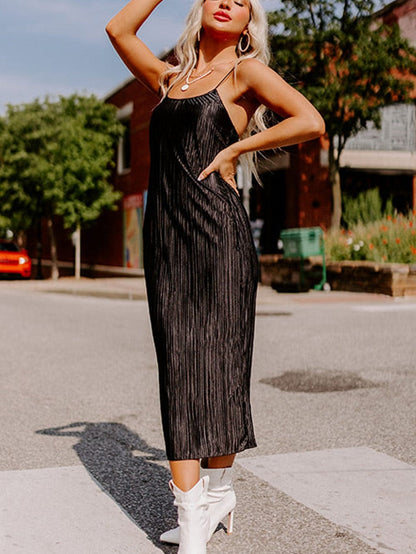 Elegant Black Backless Pleated Midi Dress with Spaghetti Straps