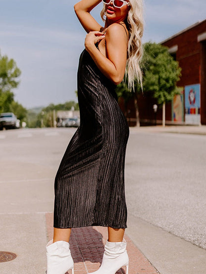 Elegant Black Backless Pleated Midi Dress with Spaghetti Straps