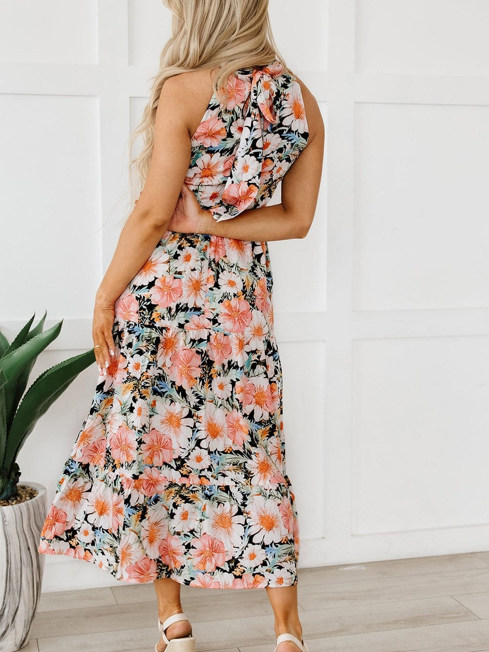 Elegant Black Boho Floral Halter Maxi Dress with Ruffled Details
