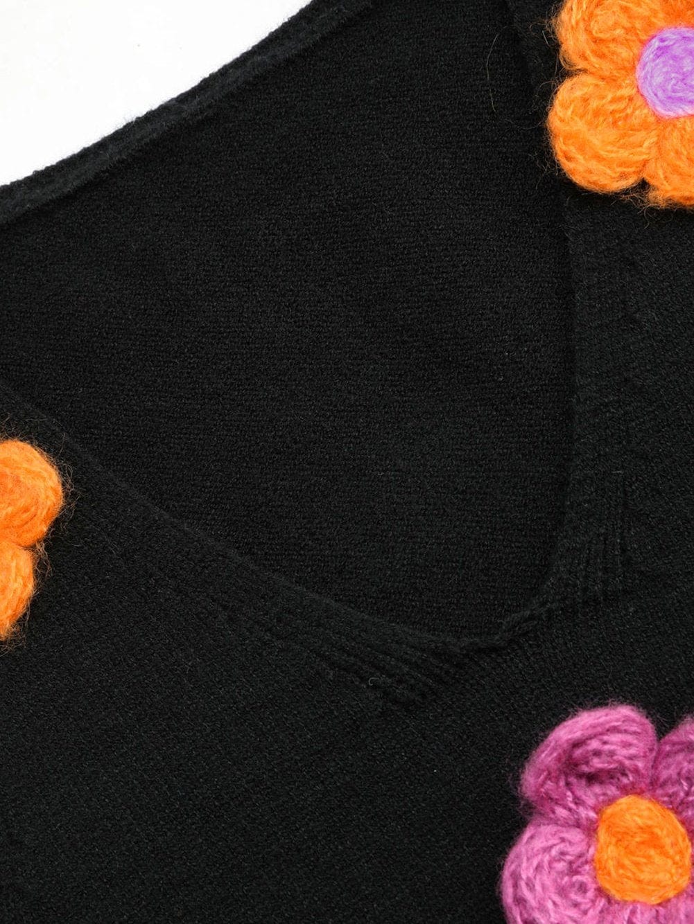 Elegant Black Floral Embroidered Sleeveless Vest Sweater