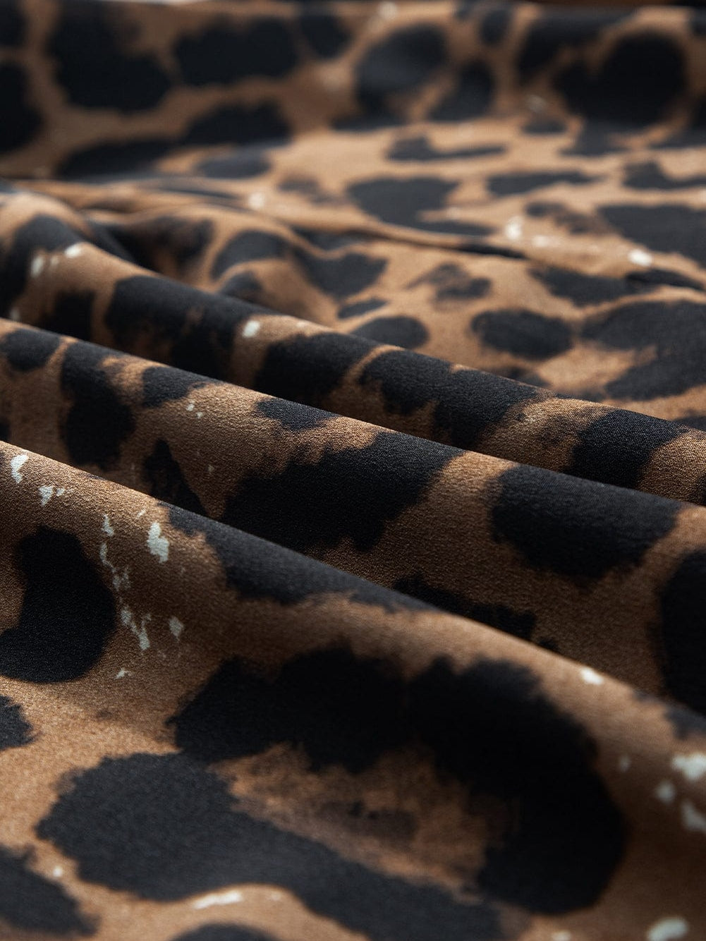 Elegant Black Leopard Print Flare Dress with Flutter Sleeves