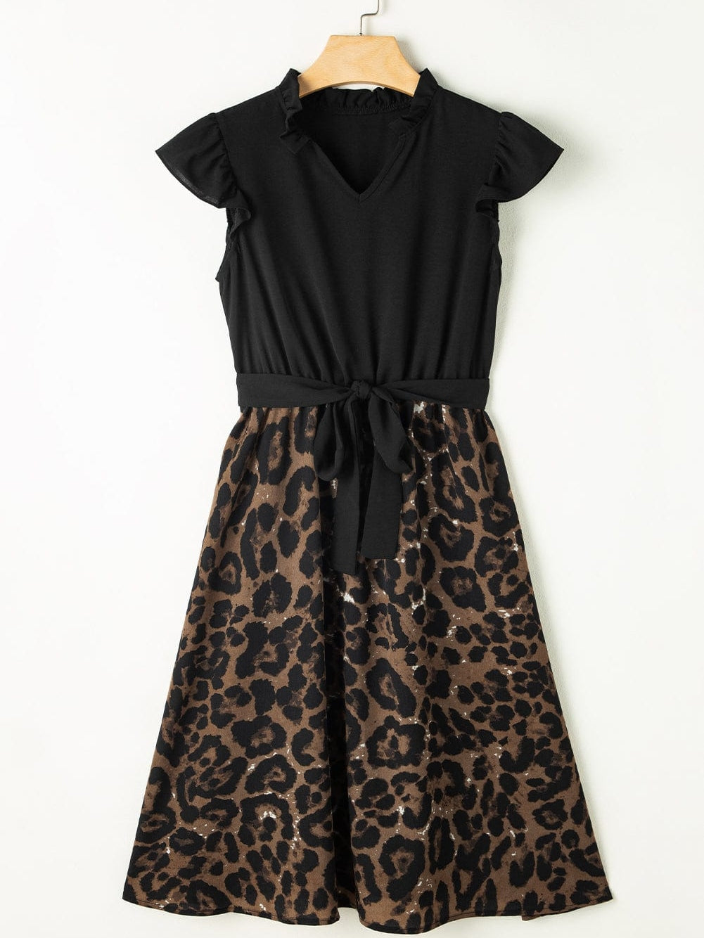 Elegant Black Leopard Print Flare Dress with Flutter Sleeves