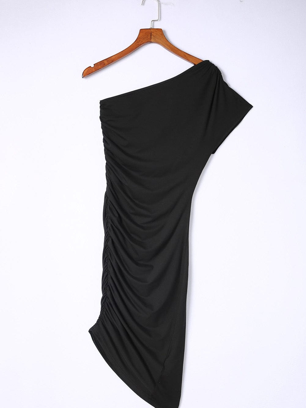 Elegant Black One-shoulder Bodycon Dress with Ruched Detail
