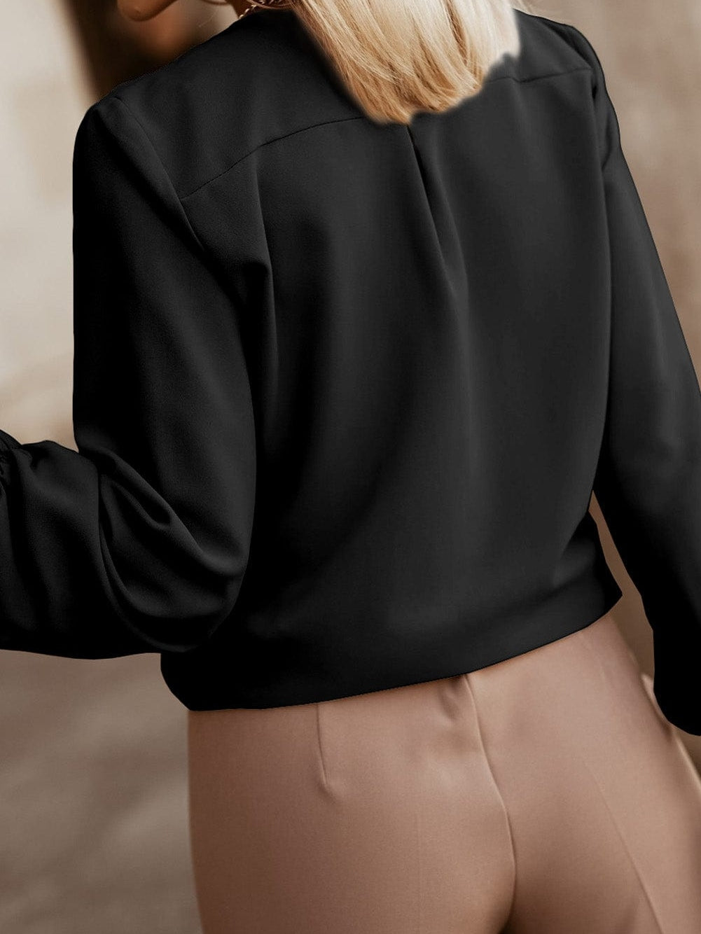 Elegant Black Pleated Collar Stretch Cuff Blouse