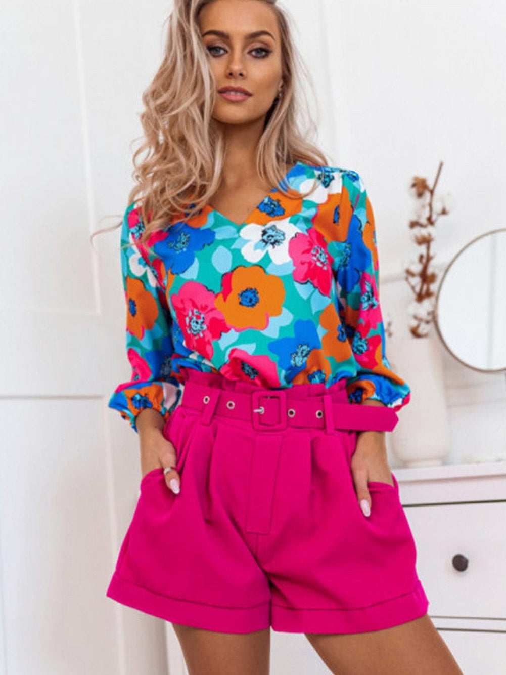 Elegant Blue Floral V Neck Sheath Blouse with Bracelet Sleeve