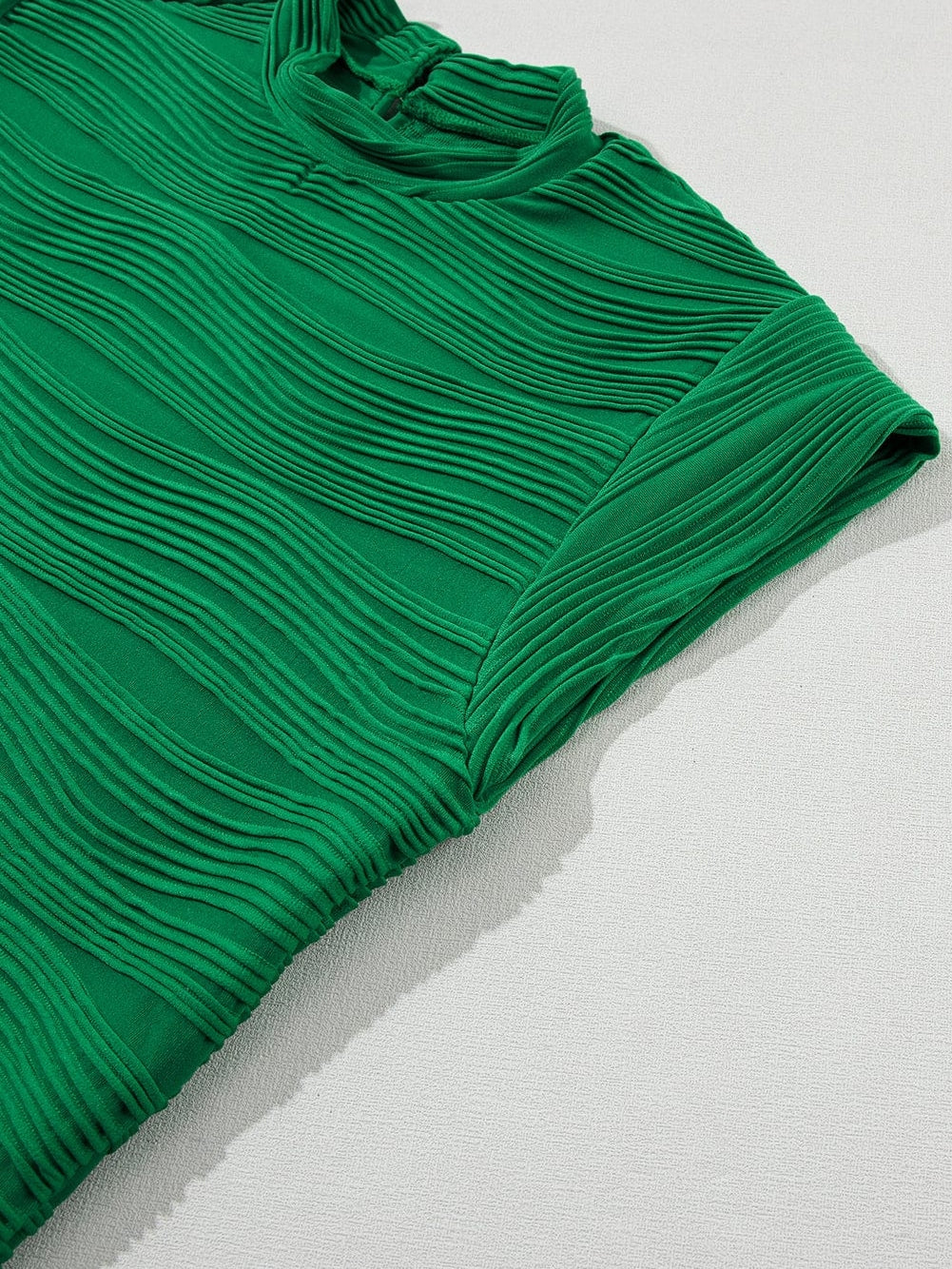 Elegant Dark Green Wavy Texture Mock Neck Cap Sleeve Blouse