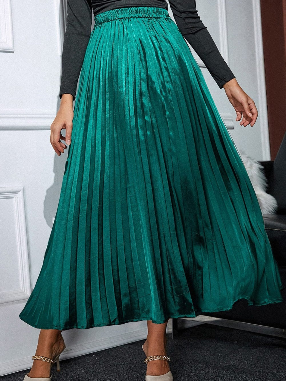 Elegant Green Satin Pleated Maxi Skirt with Elastic Waist