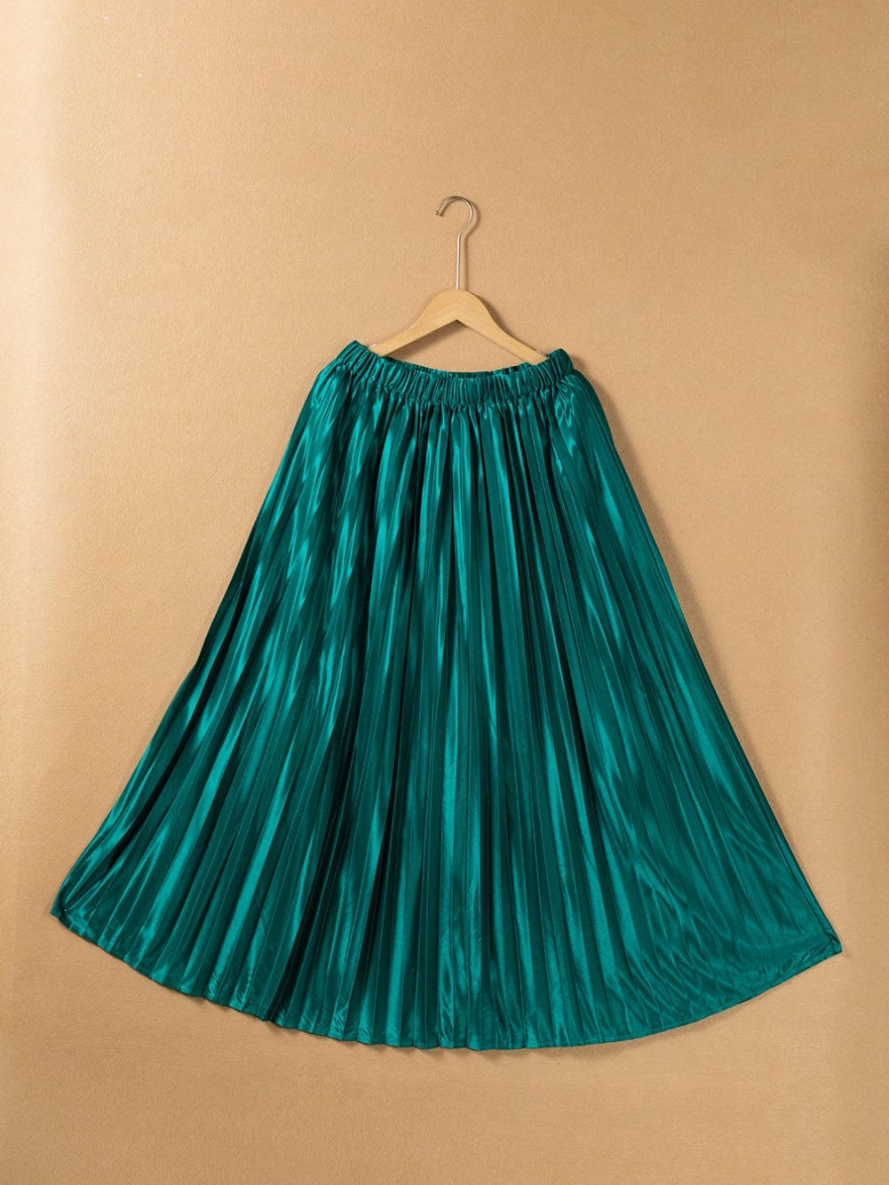 Elegant Green Satin Pleated Maxi Skirt with Elastic Waist
