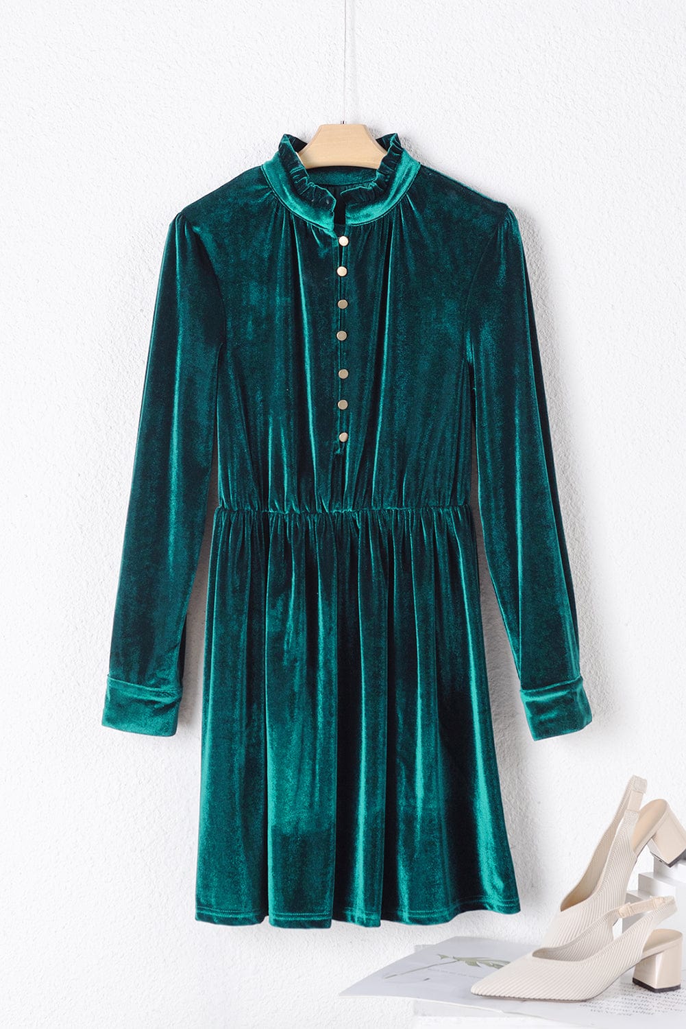 Elegant Green Velvet Ruffled Button-Up Mini Dress