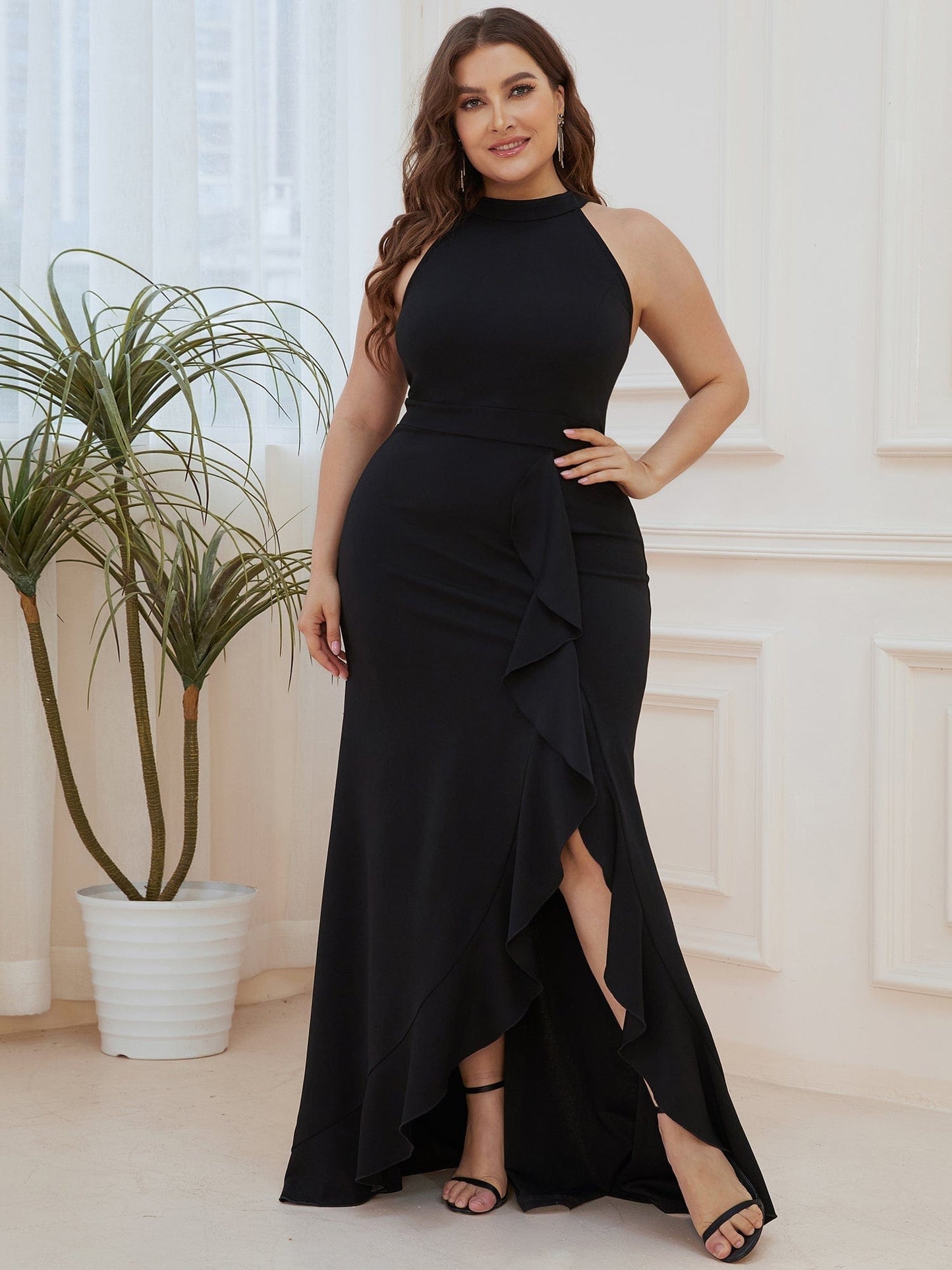 Elegant Halter Neck Sleeveless Pencil Evening Gown