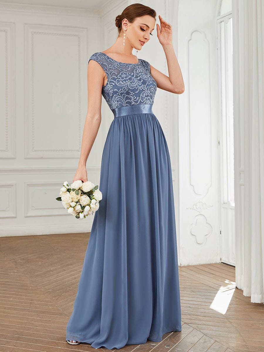 Elegant Lace Bridesmaid Dresses for a Stylish Wedding