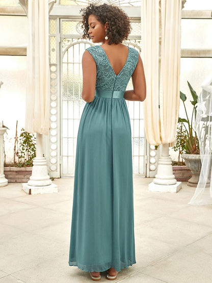 Elegant Lace Bridesmaid Dresses for a Stylish Wedding