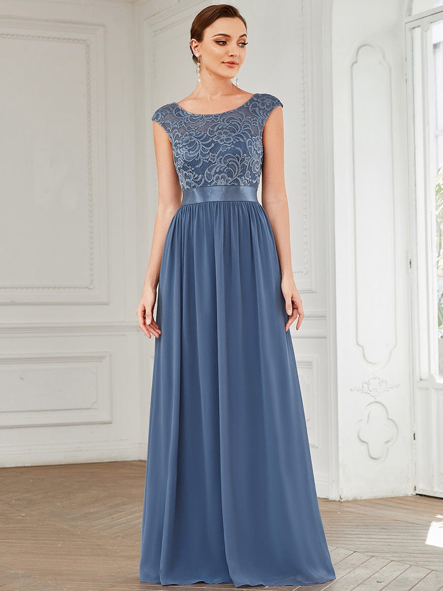 Elegant Lace Bridesmaid Dresses for a Stylish Wedding