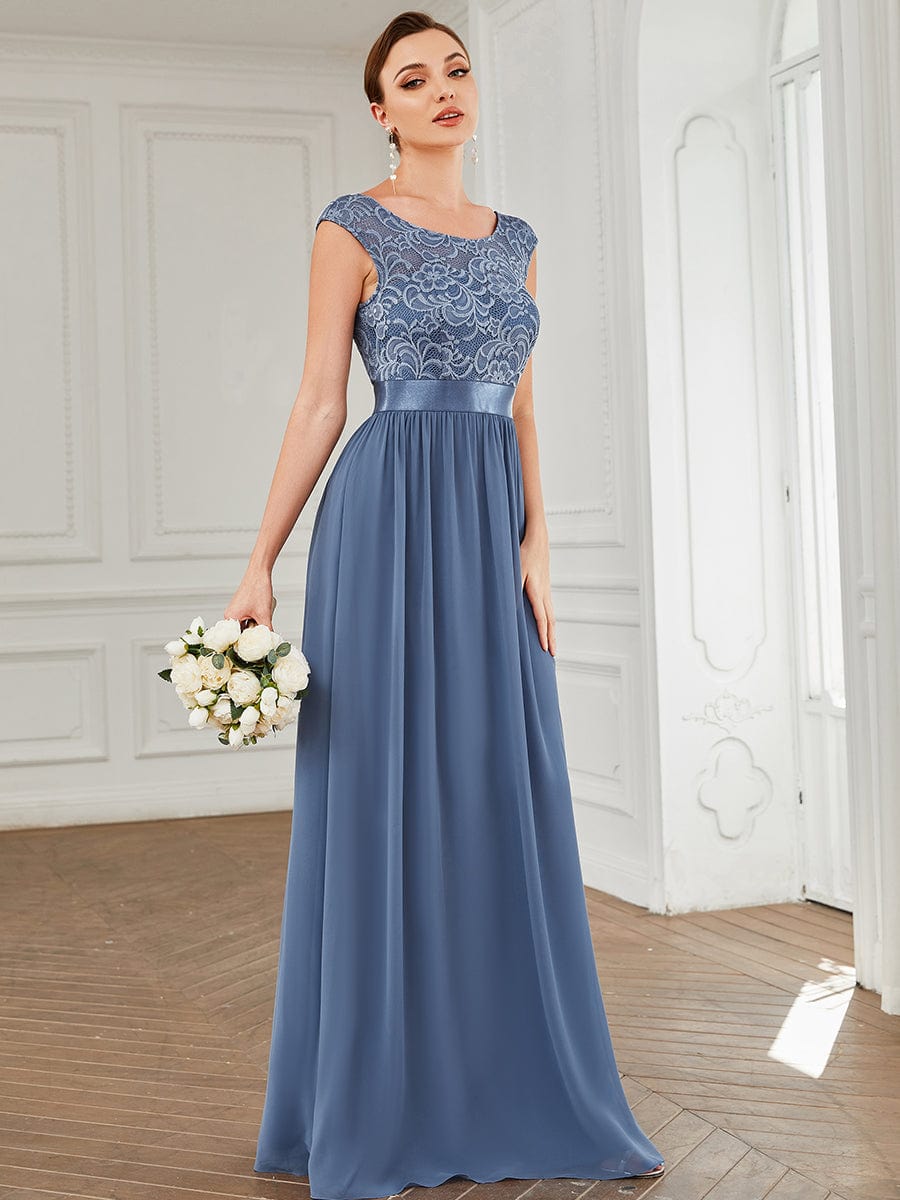Elegant Lace Bridesmaid Dresses for a Stylish Wedding
