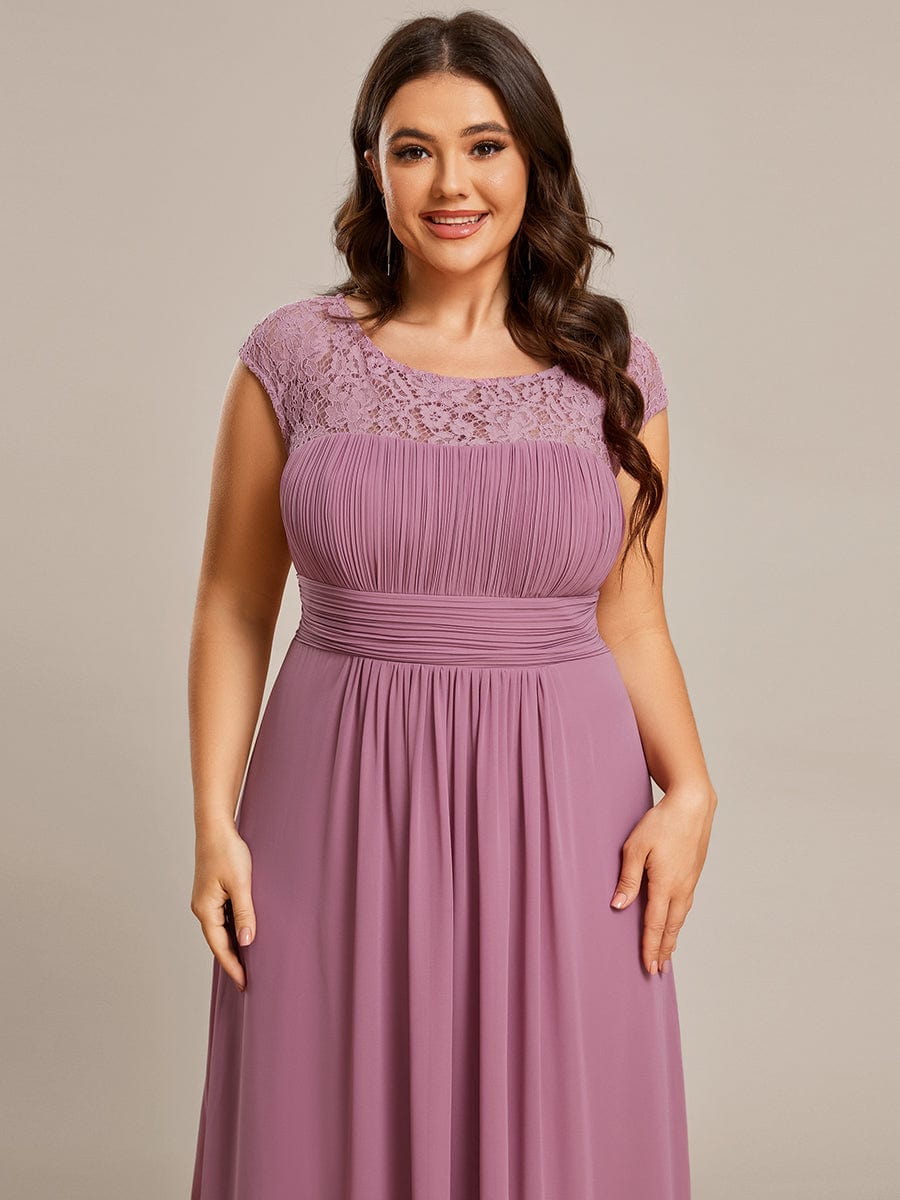 Elegant Lace & Chiffon Plus Size Evening Gown with Cap Sleeves