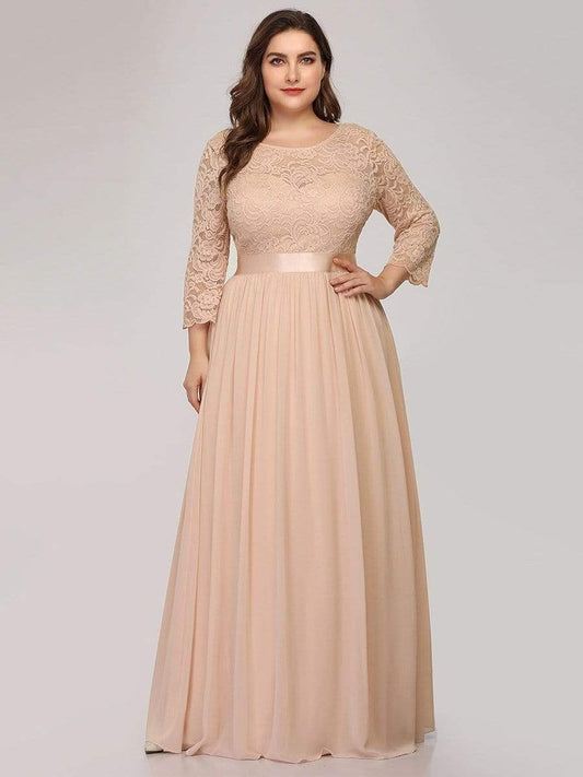 Elegant Lace Evening Dress with Romantic Sleeves for Plus Size Women