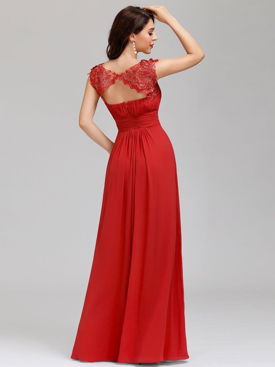 Elegant Lace Evening Gown with Cap Sleeves and Ruched Waist
