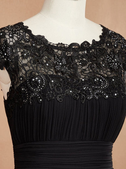 Elegant Lace Evening Gown with Cap Sleeves and Ruched Waist