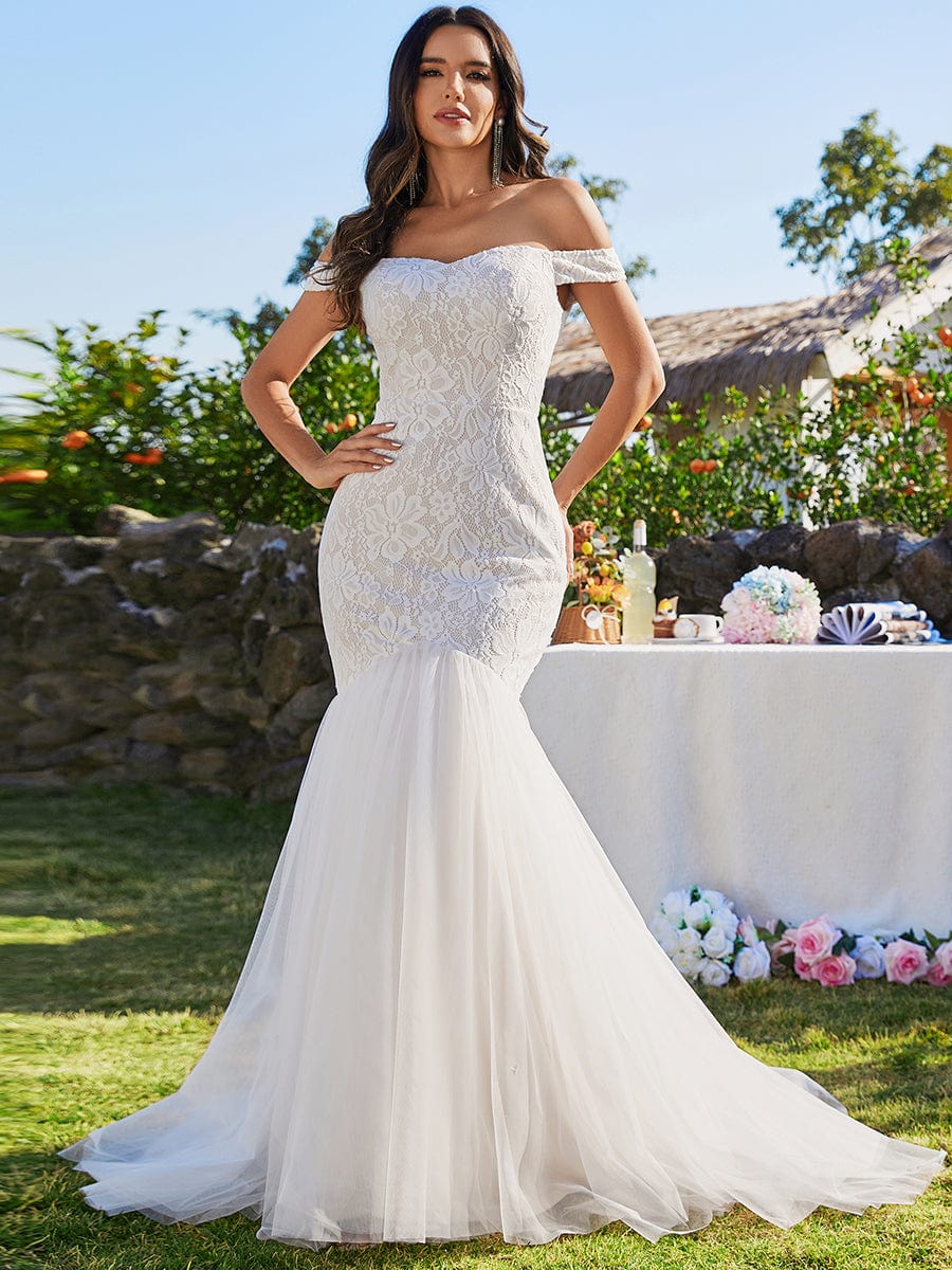 Elegant Lace Fishtail Wedding Gown with Off-Shoulder Sleeves