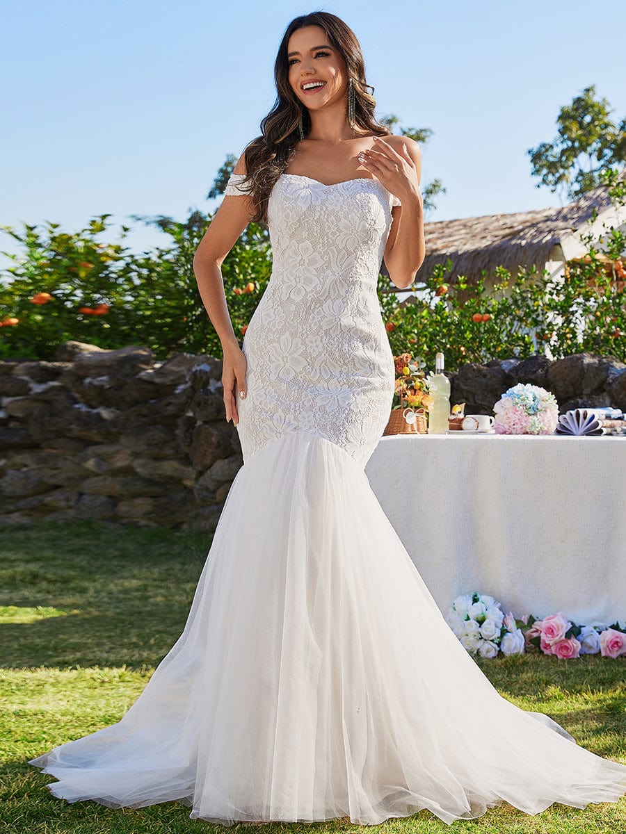 Elegant Lace Fishtail Wedding Gown with Off-Shoulder Sleeves