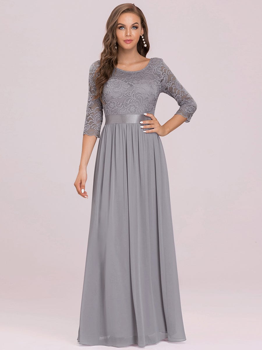 Elegant Lace Plus Size Bridesmaid Dresses with Long Sleeves.