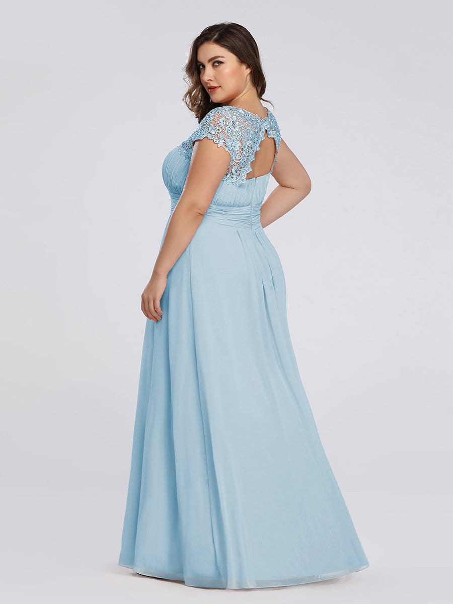 Elegant Lacey Neckline Chiffon Evening Gown for Plus Size Women
