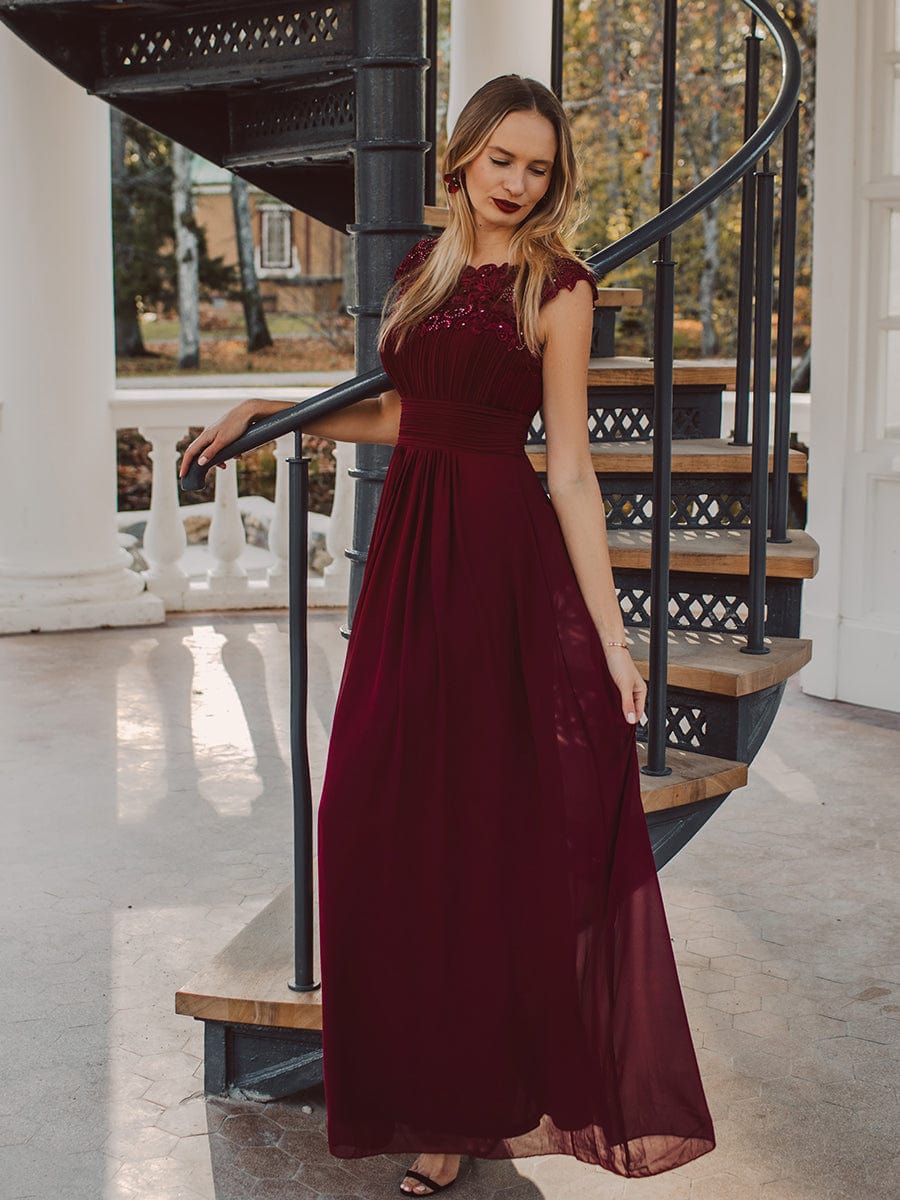 Elegant Lacey Neckline Chiffon Evening Gown for Plus Size Women