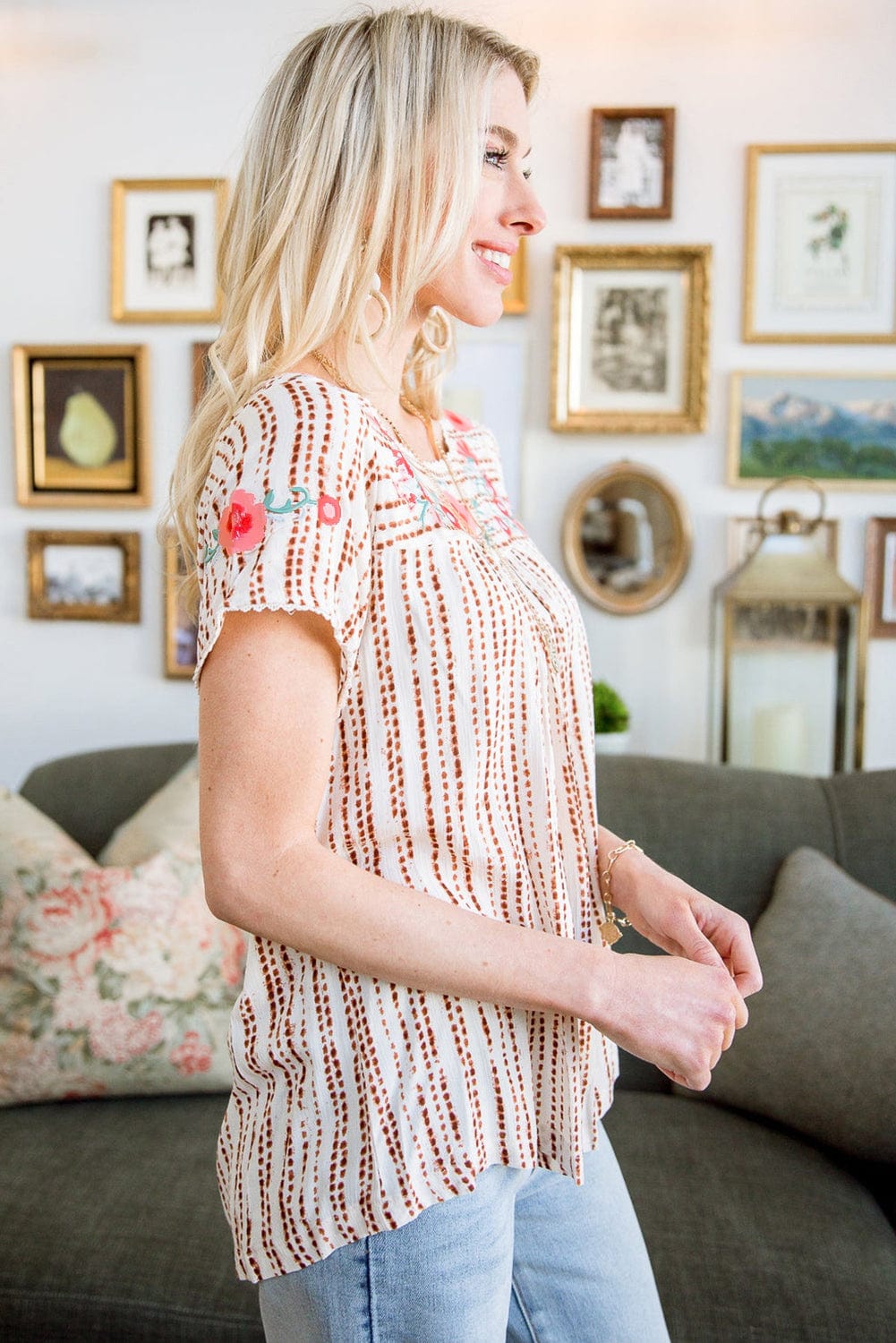 Elegant Multicolour Floral Embroidered Lace Trim T-Shirt