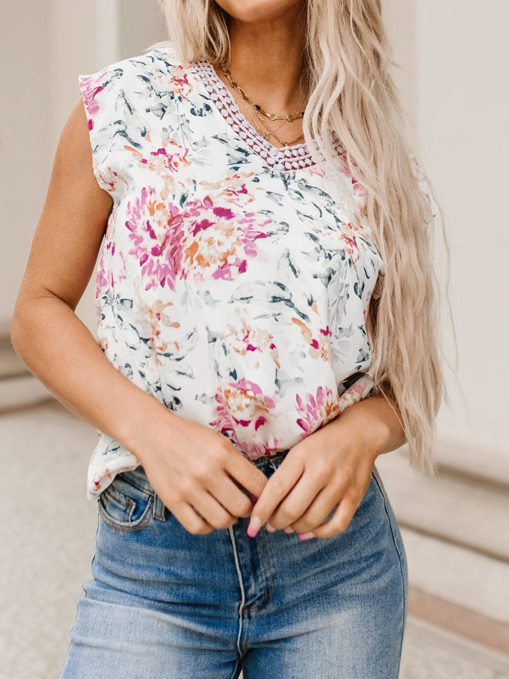 Elegant Pink Floral Lace Accent Sleeveless Top