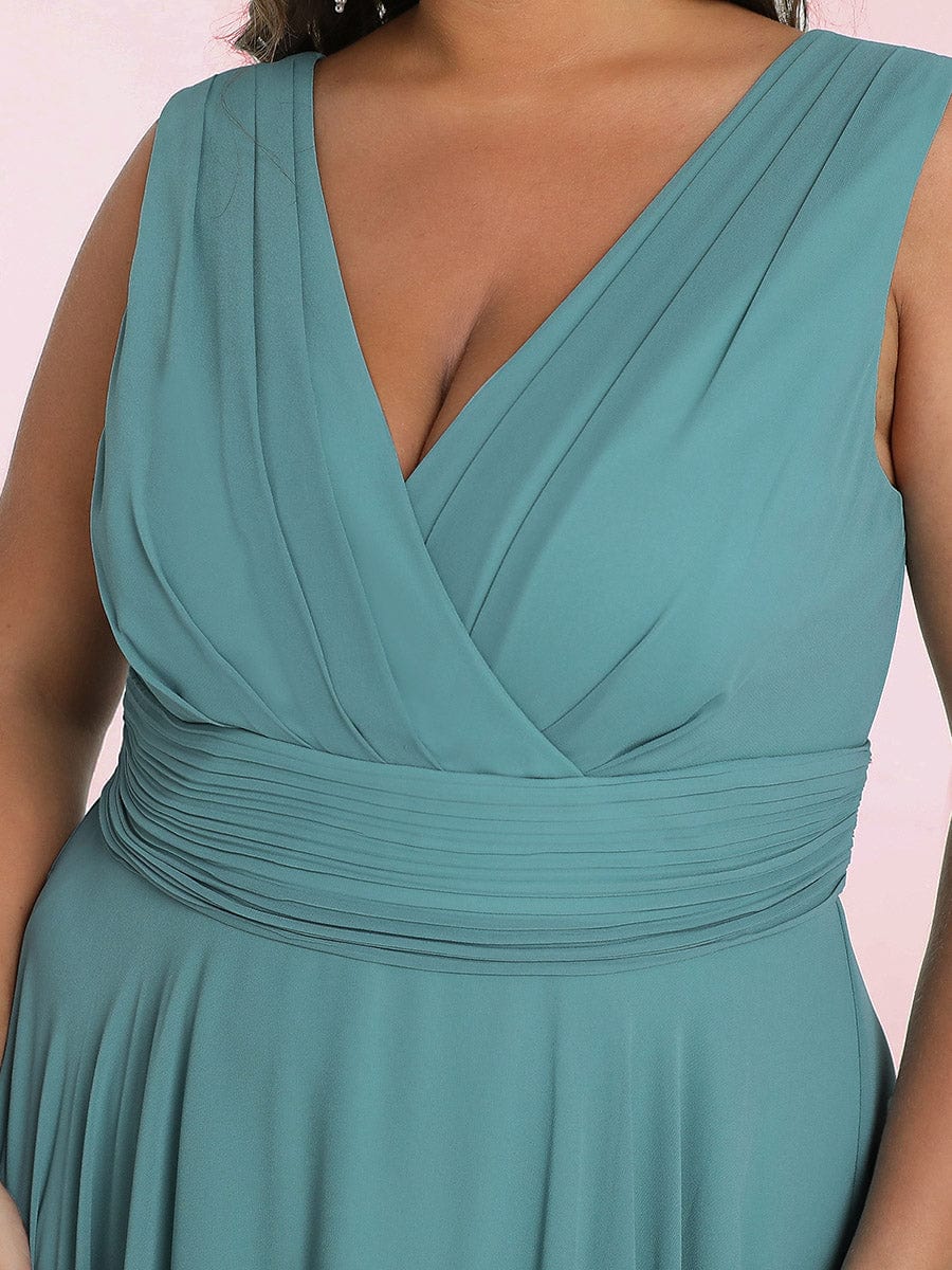 Elegant Plus Size Chiffon Bridesmaid Dress with Asymmetrical Hem