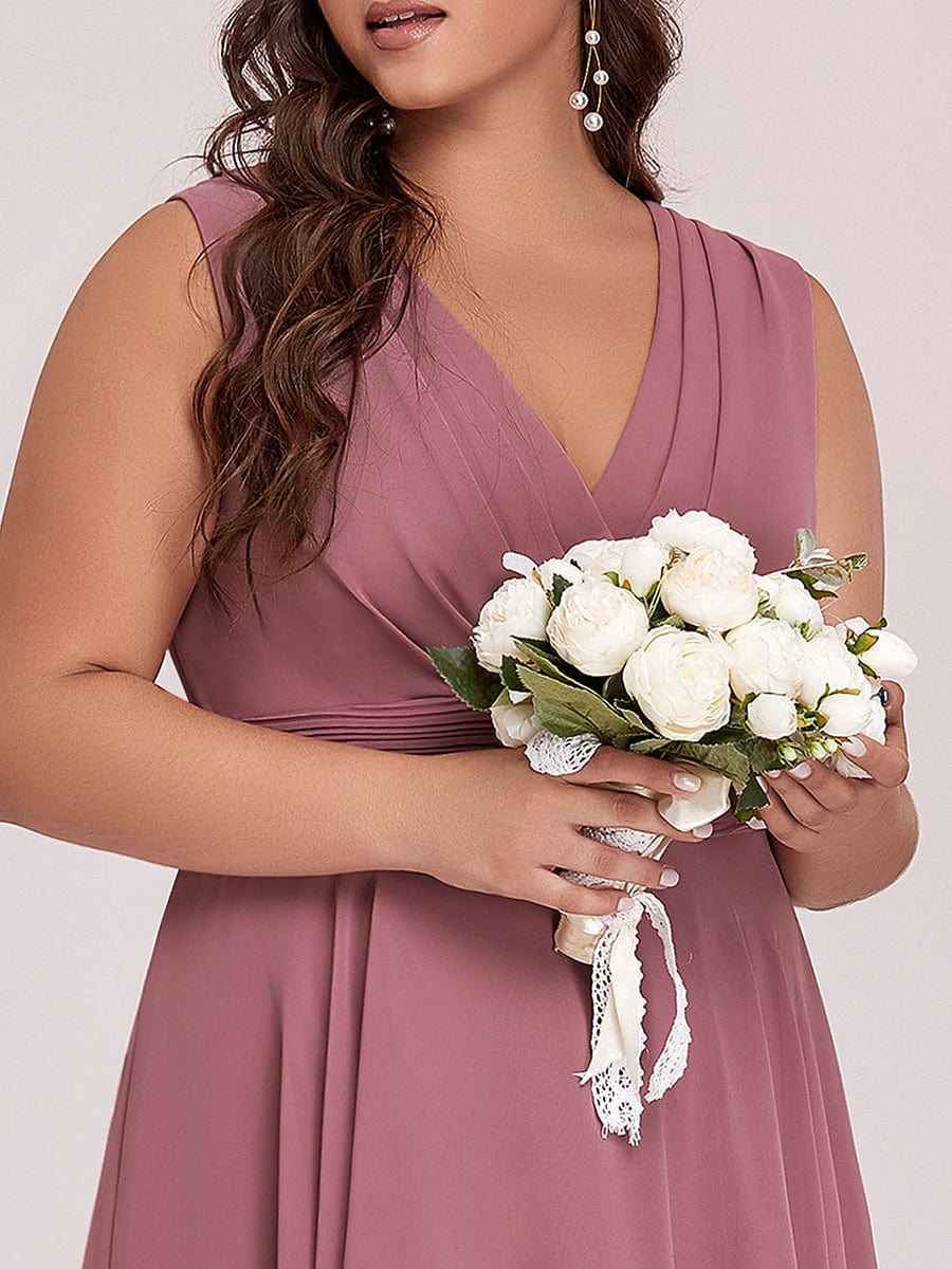 Elegant Plus Size Chiffon Bridesmaid Dress with Asymmetrical Hem