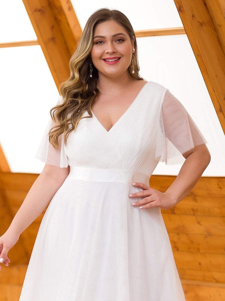 Elegant Plus Size Floor-Length Bridesmaid Gown with Short Sleeves