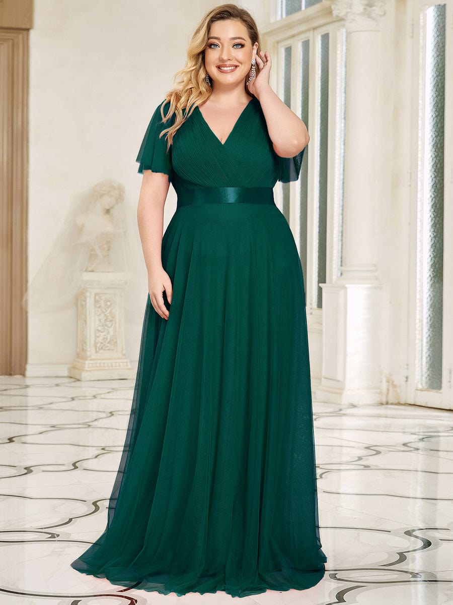 Elegant Plus Size Floor-Length Bridesmaid Gown with Short Sleeves