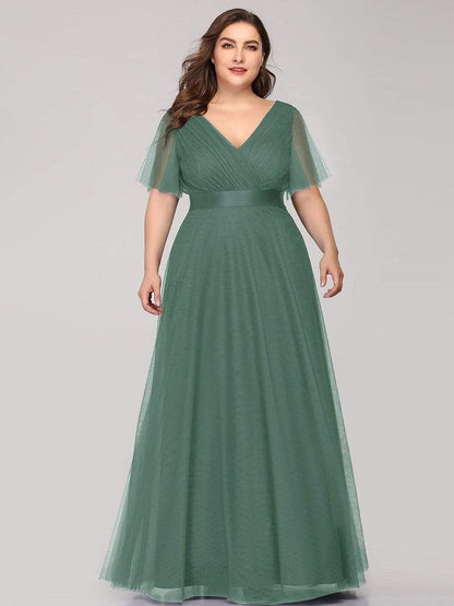 Elegant Plus Size Floor-Length Bridesmaid Gown with Short Sleeves