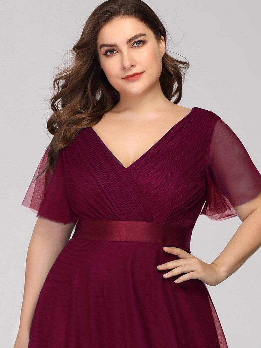 Elegant Plus Size Floor-Length Bridesmaid Gown with Short Sleeves
