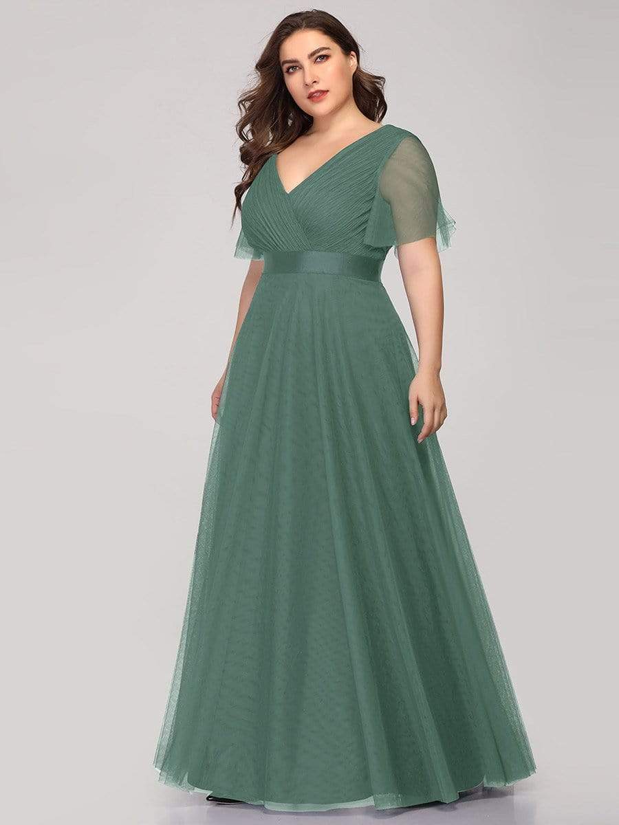Elegant Plus Size Floor-Length Bridesmaid Gown with Short Sleeves