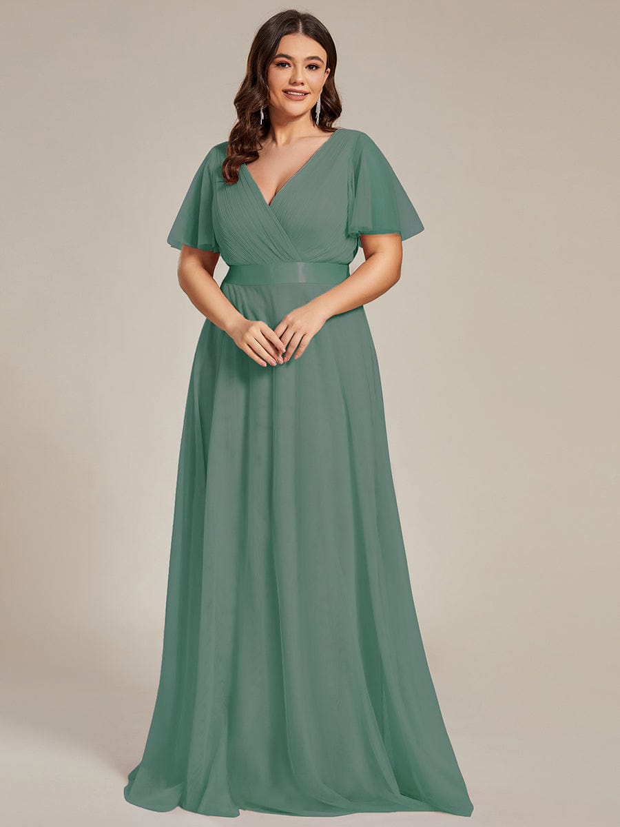 Elegant Plus Size Floor-Length Bridesmaid Gown with Short Sleeves