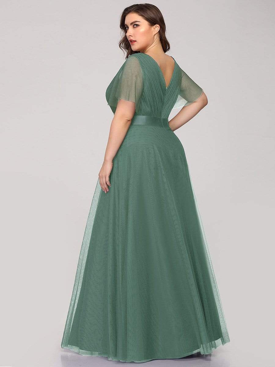 Elegant Plus Size Floor-Length Bridesmaid Gown with Short Sleeves