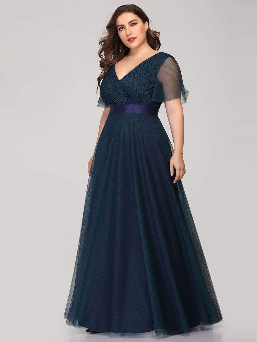 Elegant Plus Size Floor-Length Bridesmaid Gown with Short Sleeves